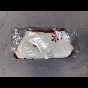 Kyte Holly Berries Bib NWT